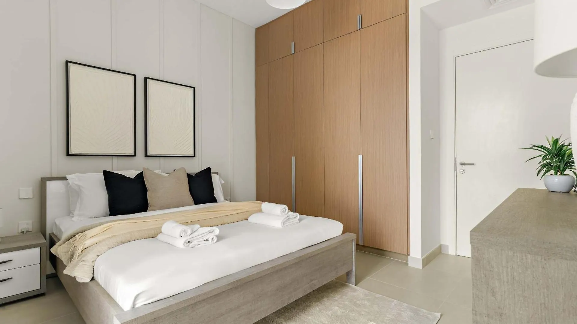 Silkhaus Chic 1Br In Creek Beach Grove With Pool View Dubai United Arab Emirates