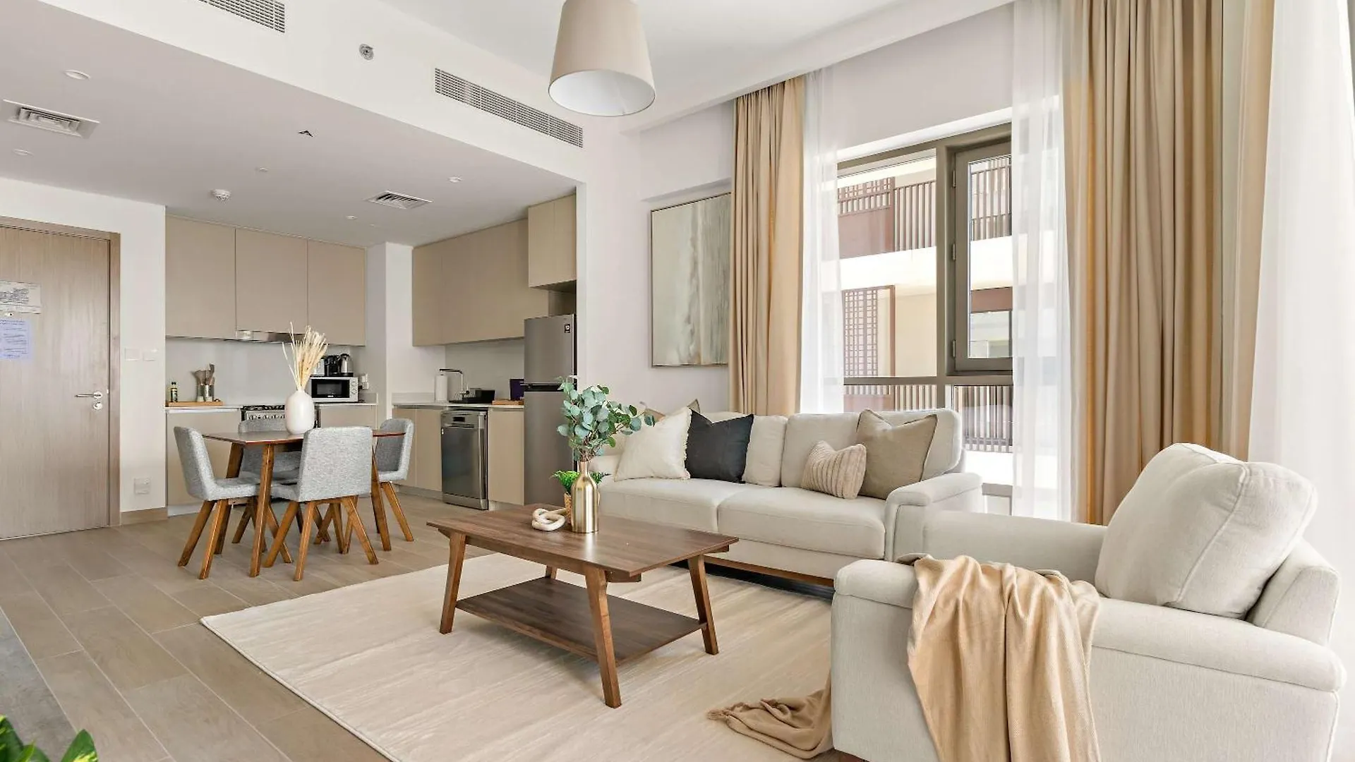 Silkhaus Chic 1Br In Creek Beach Grove With Pool View Dubai Apartment