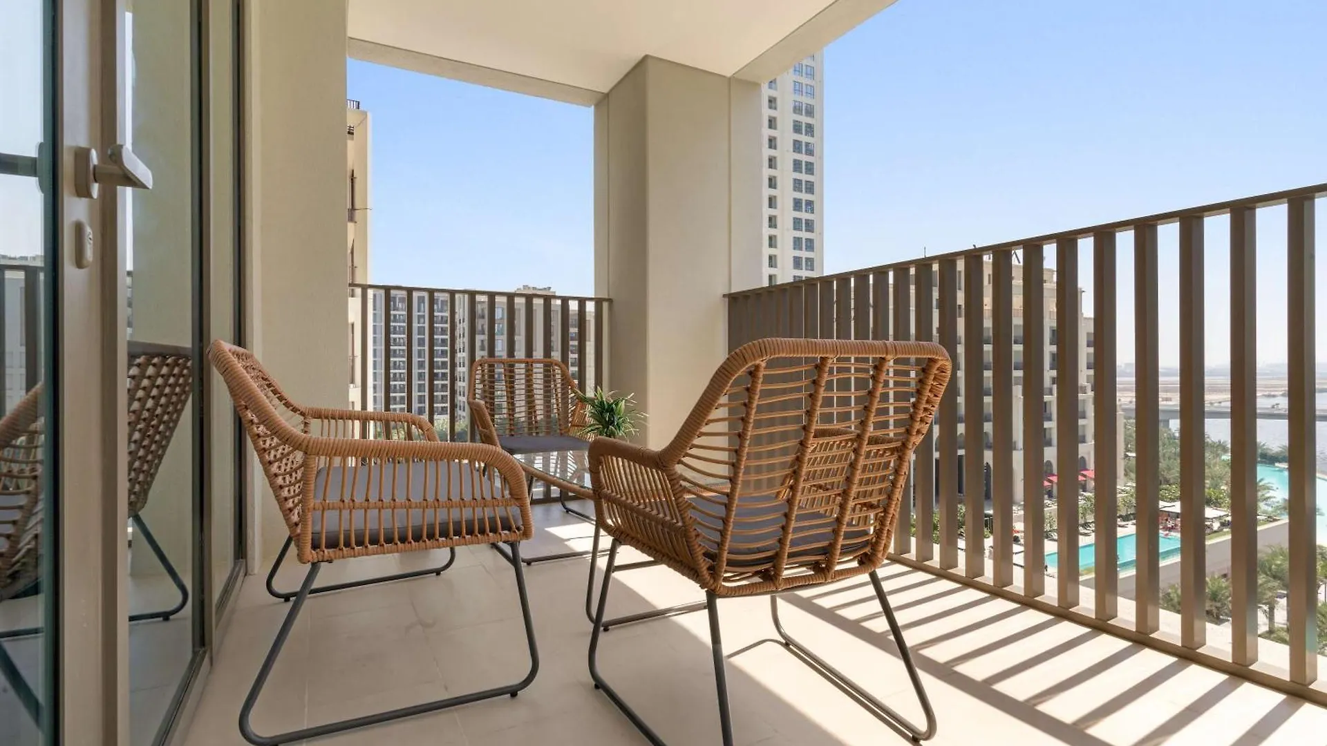 Apartment Silkhaus Chic 1Br In Creek Beach Grove With Pool View Dubai